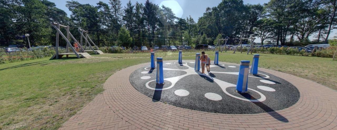 ホテル Chalet Op Bosrijk Familiepark ラールテ エクステリア 写真